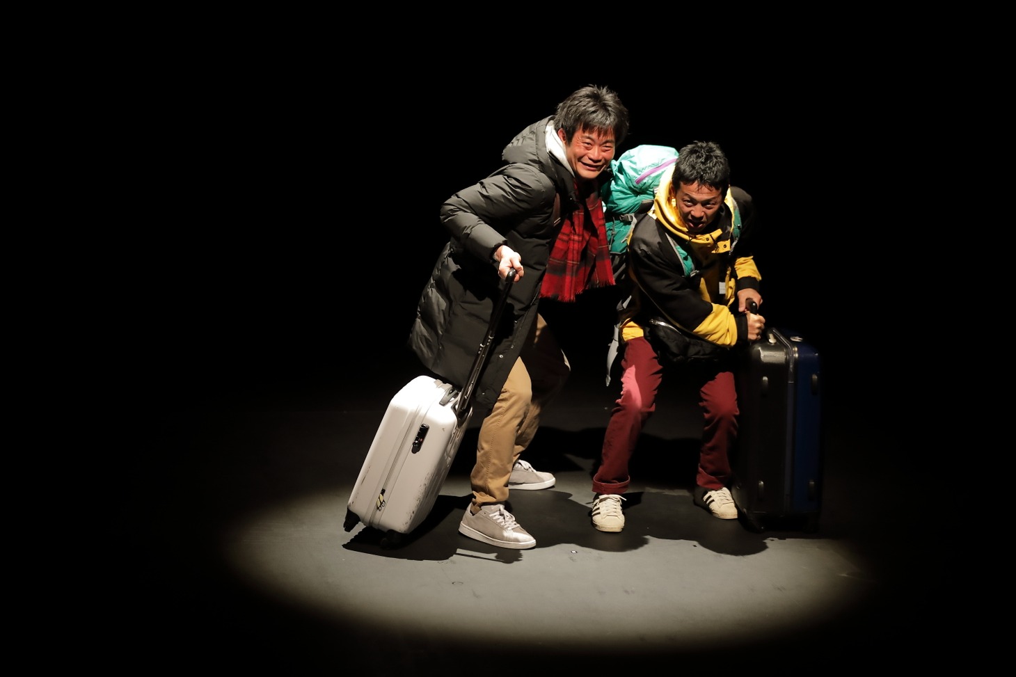 オイスターズ 第22回公演「ここはカナダじゃない」より。