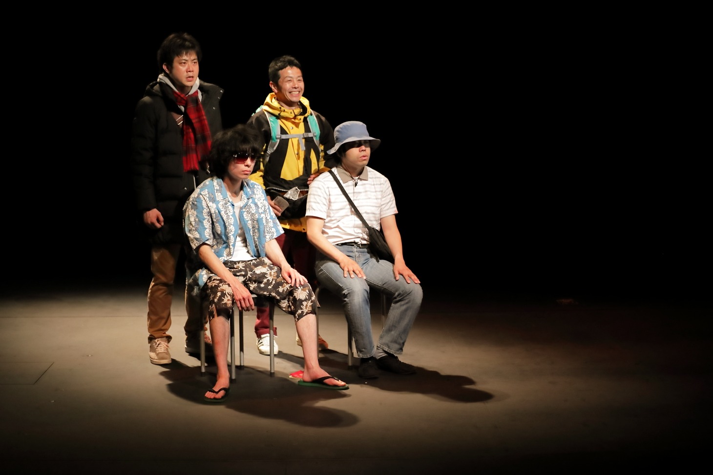 オイスターズ 第22回公演「ここはカナダじゃない」より。