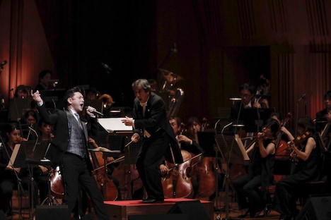 「石丸幹二 オーケストラコンサート2019 ～ミュージカル、29年の道のり～」より。（撮影：西村淳）
