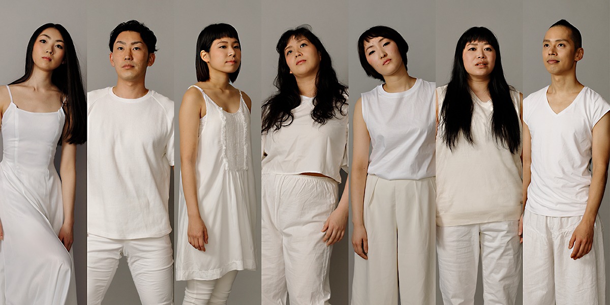 北九州芸術劇場ダンスクリエーション「ギミックス」の出演者。（撮影：重松美佐）
