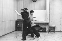 ひとごと。「互いに交わることのない、いくつかの」稽古より。（撮影：山下希実）