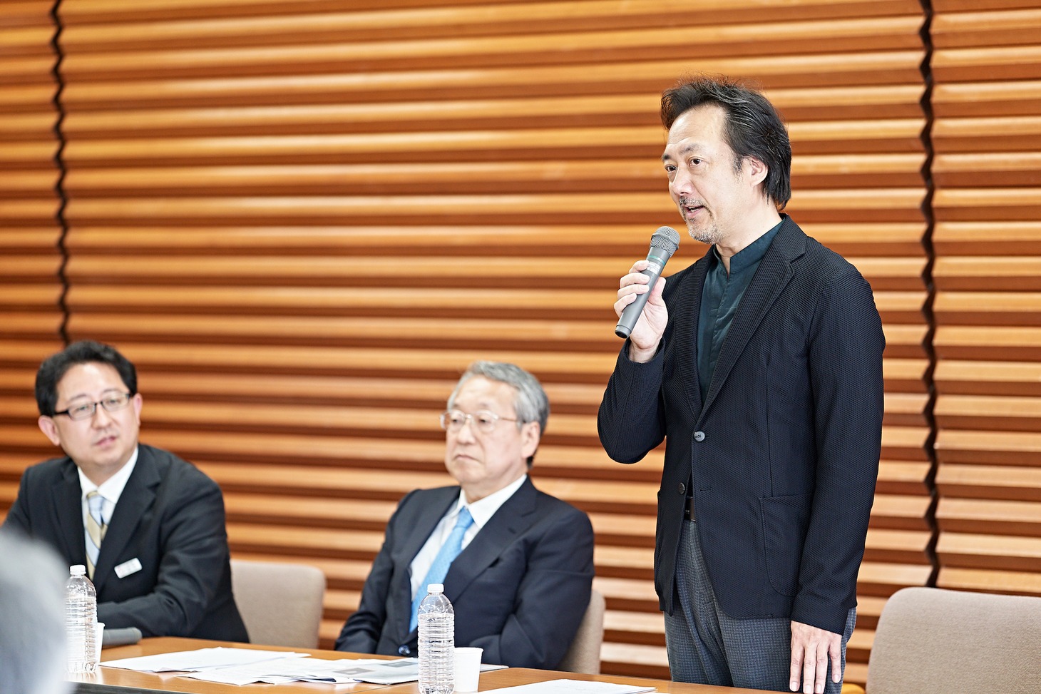 東京二期会2020/21シーズンラインアップ記者発表会の様子。