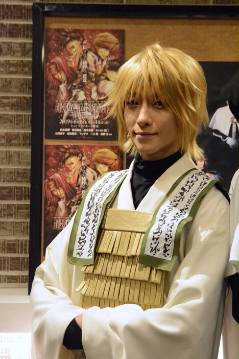玄奘三蔵役の鈴木拡樹。