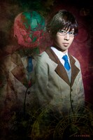 山中健太扮するハシバ。