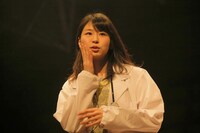 匿名劇壇「大暴力」より。（撮影：堀川高志 / kutowans studio）