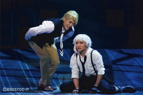 舞台「文豪ストレイドッグス 三社鼎立」より。(撮影:宮川舞子)