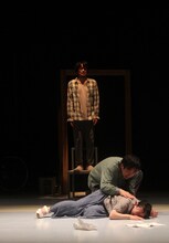 モダンスイマーズ結成20周年記念公演「ビューティフルワールド」より。