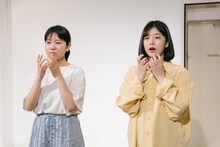 関田育子「浜梨」より。（撮影：小島早貴）