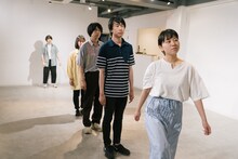 関田育子「浜梨」より。（撮影：小島早貴）