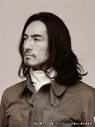 唐橋充のビジュアル。