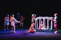 to R mansion 光と闇のステージアート「にんぎょひめ」より。