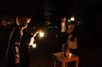 多摩1キロフェススイッチ「闇夜のハイキング～多摩1キロフェスウォーク～」より。