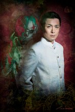 森山栄治扮するヤマネ。