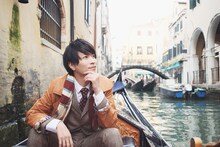 小林涼1st写真集「Grazie」より。(c)BACSエンターテイメント