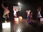 2016年にリーディング公演として上演された「工場」より。