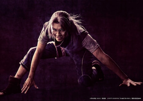 岡田亮輔扮する薬師カブト。