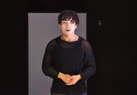 重力／Note「LOVE JUNKIES」より。（撮影：岩渕隆）