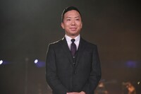 「スーパー歌舞伎II（セカンド）ヤマトタケル」プレゼンショーより、市川猿之助（中央）。