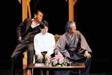 温泉ドラゴン 第13回公演「渡りきらぬ橋」より。（撮影：宿谷誠）