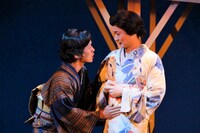 温泉ドラゴン 第13回公演「渡りきらぬ橋」より。（撮影：宿谷誠）