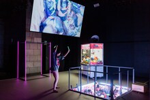 クリウィムバアニー新作公演「NΔU」より。（Photo by Yuki Tanzawa）