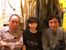 左から金内喜久夫、平岩紙、鵜山仁。