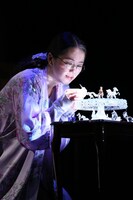 文学座「ガラスの動物園」より。（撮影：宮川舞子）