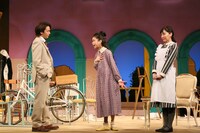 M&Oplaysプロデュース「クラッシャー女中」より。（撮影：宮川舞子）