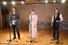 左から加藤和樹、大原櫻子、中川晃教。