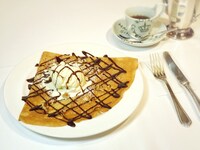 カフェ シェ・ダイゴの“「くるみ割り人形」のクレープセット”。