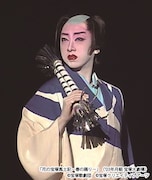 「花の宝塚風土記-春の踊り-」(2003年月組 宝塚大劇場)より。(c)宝塚歌劇団 (c)宝塚クリエイティブアーツ