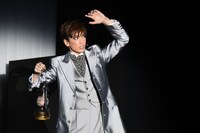 宝塚歌劇花組 三井住友VISAカード シアター「Musical『A Fairy Tale ─青い薔薇の精─』」「レヴューロマン『シャルム！』」制作発表会より。