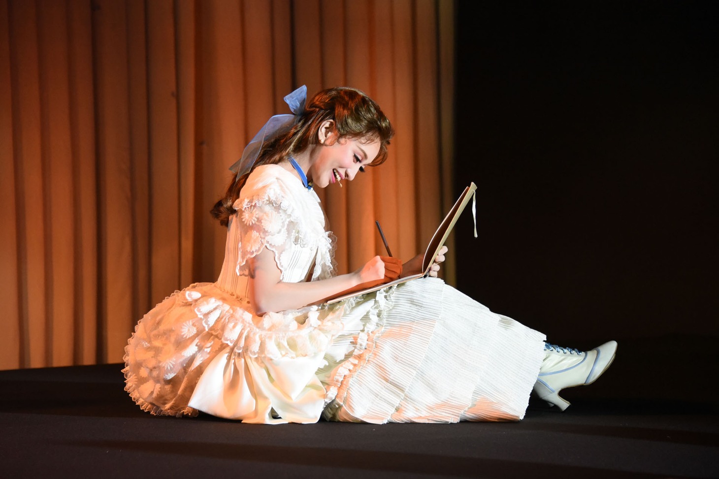 宝塚歌劇花組 三井住友VISAカード シアター「Musical『A Fairy Tale ─青い薔薇の精─』」「レヴューロマン『シャルム！』」制作発表会より。