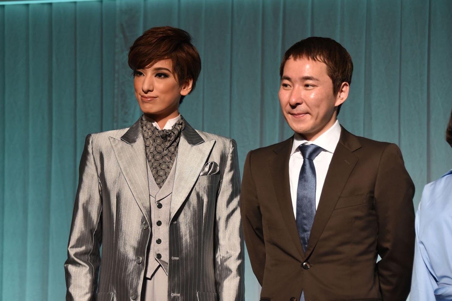 宝塚歌劇花組 三井住友VISAカード シアター「Musical『A Fairy Tale ─青い薔薇の精─』」「レヴューロマン『シャルム！』」制作発表会より。