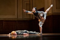 「Singuliere Odyssee」より。(C)羽鳥直志