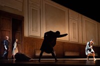 「Singuliere Odyssee」より。(C)羽鳥直志