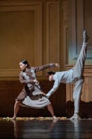 「Singuliere Odyssee」より。(C)羽鳥直志