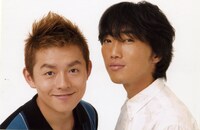 スピードワゴン。左から井戸田潤、小沢一敬。