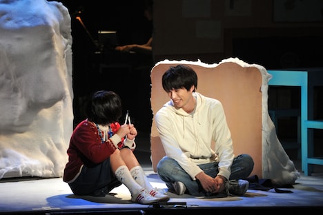 イッツフォーリーズ「ミュージカル『てだのふあ』」より。（撮影：日高仁）