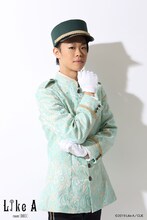 今井稜扮するポーター。