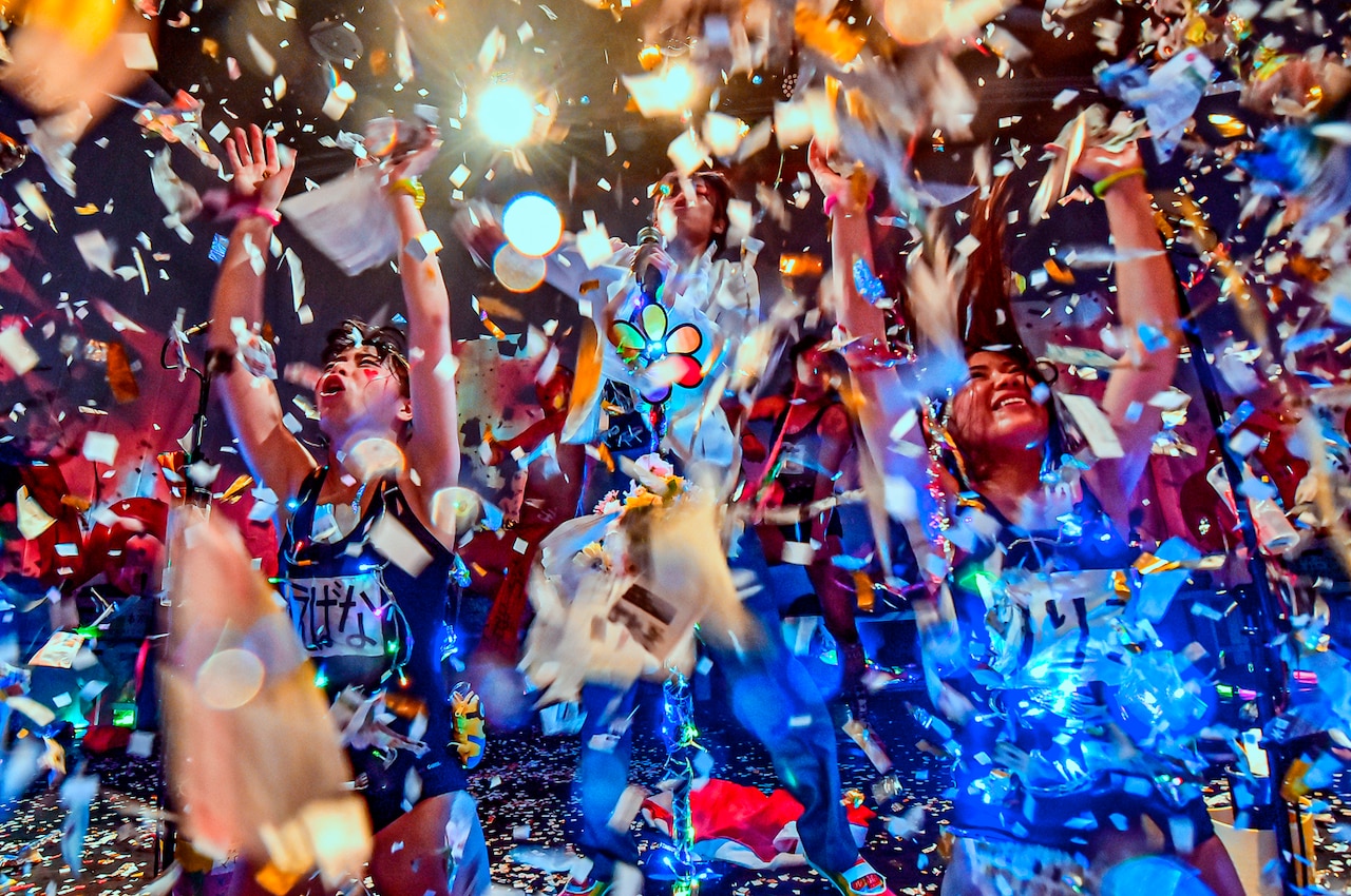 “水あり生ものあり”、松竹×革命アイドル暴走ちゃんコラボ公演が幕開け