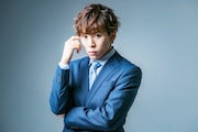 高岡裕貴のビジュアル。