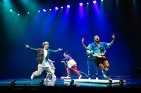 Nikii「Inception―夢のまた夢のまた夢のまた夢…」より。（Photo：Yosuke Kamiyama / DANCE DANCE ASIA 2019）