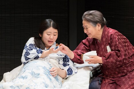 劇団青年座 第237回公演「明日－1945年8月8日・長崎」より。（撮影：小林万里）