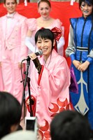 南座新開場記念「OSK SAKURA REVUE」「OSK SAKURA NIGHT」初日館前行事の様子。