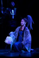 南座新開場記念「OSK SAKURA REVUE」より、第1部「歌劇 海神別荘」の様子。