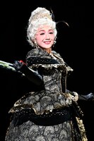 南座新開場記念「OSK SAKURA NIGHT」の様子。