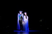 南座新開場記念「OSK SAKURA REVUE」より、第1部「歌劇 海神別荘」の様子。
