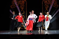 南座新開場記念「OSK SAKURA NIGHT」の様子。