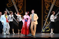 南座新開場記念「OSK SAKURA NIGHT」の様子。